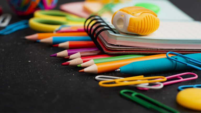 Listas de Útiles 2026.-